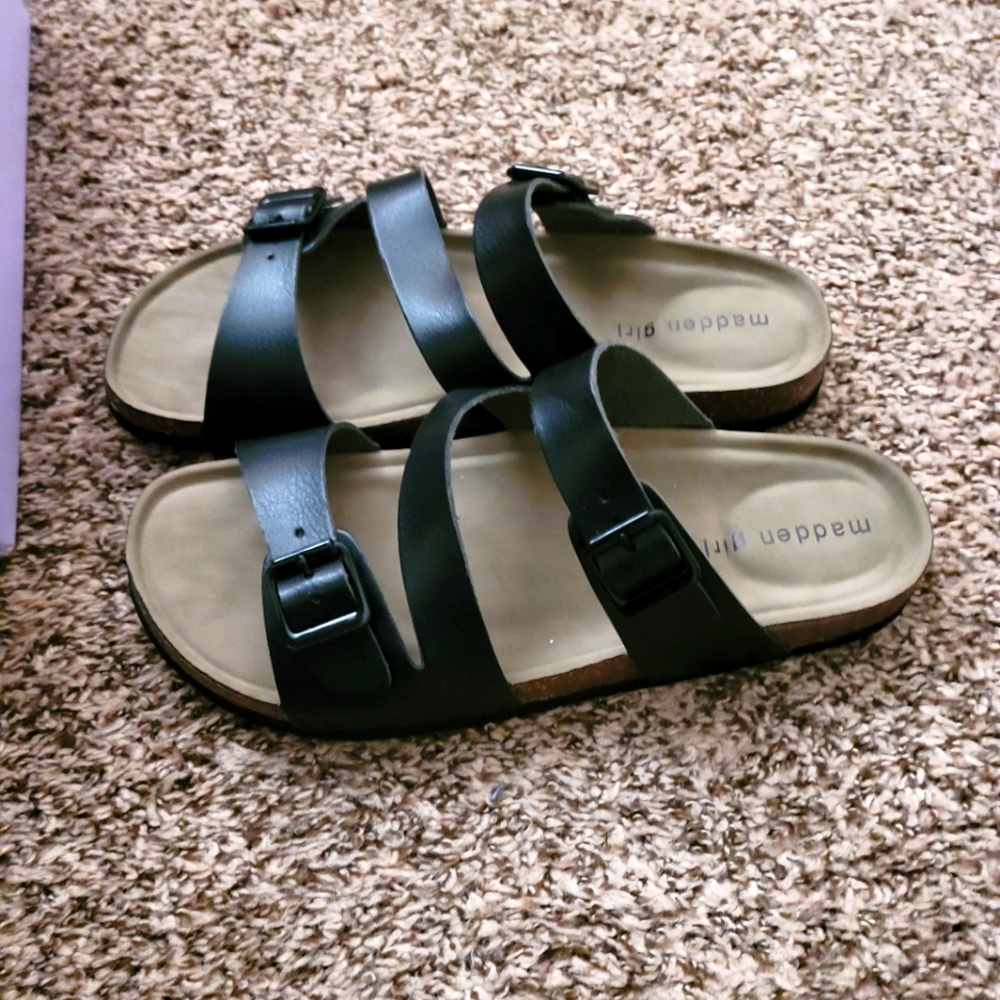 COPY - NIB Madden Girl Brinsley sandal